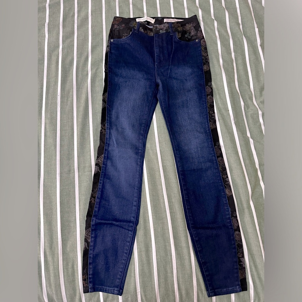 Pilcro and the Letterpress high rise skinny jeans, detailed flower print